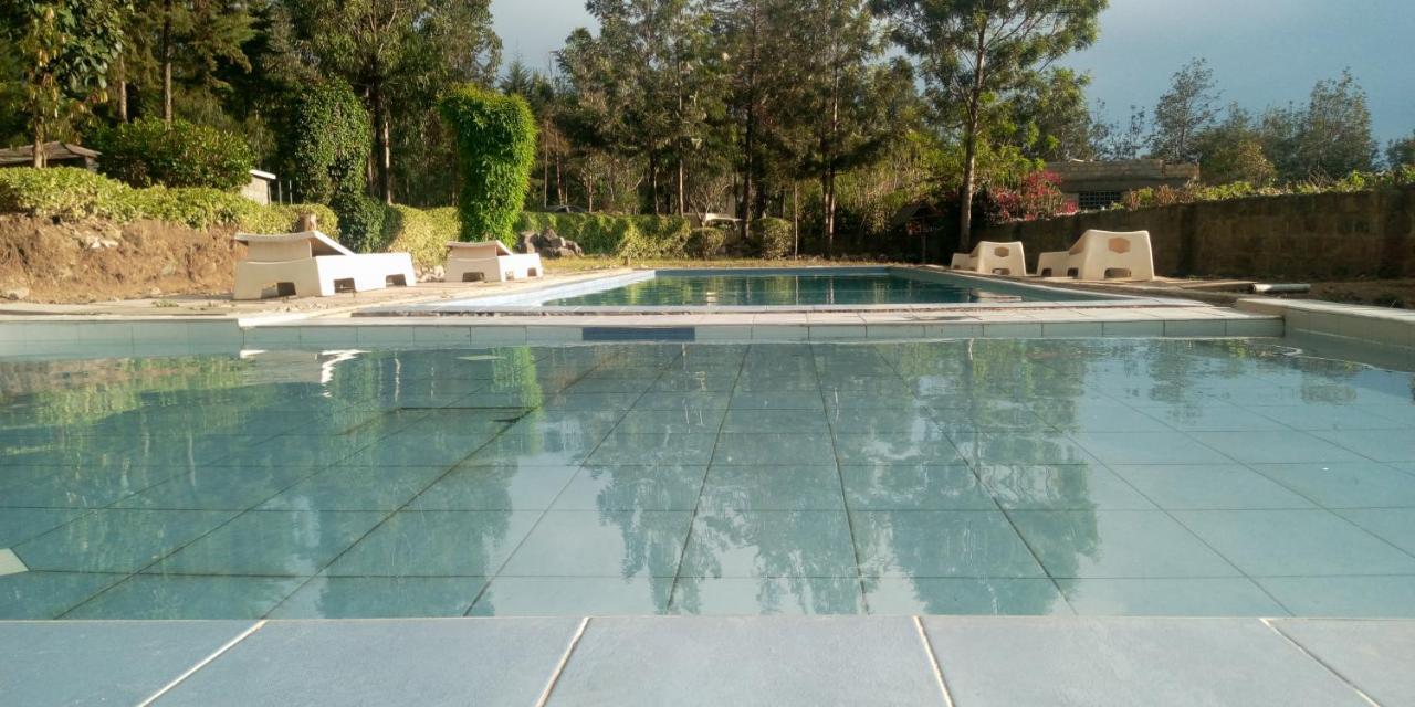 Triple Eden Resort - Найваша Екстериор снимка