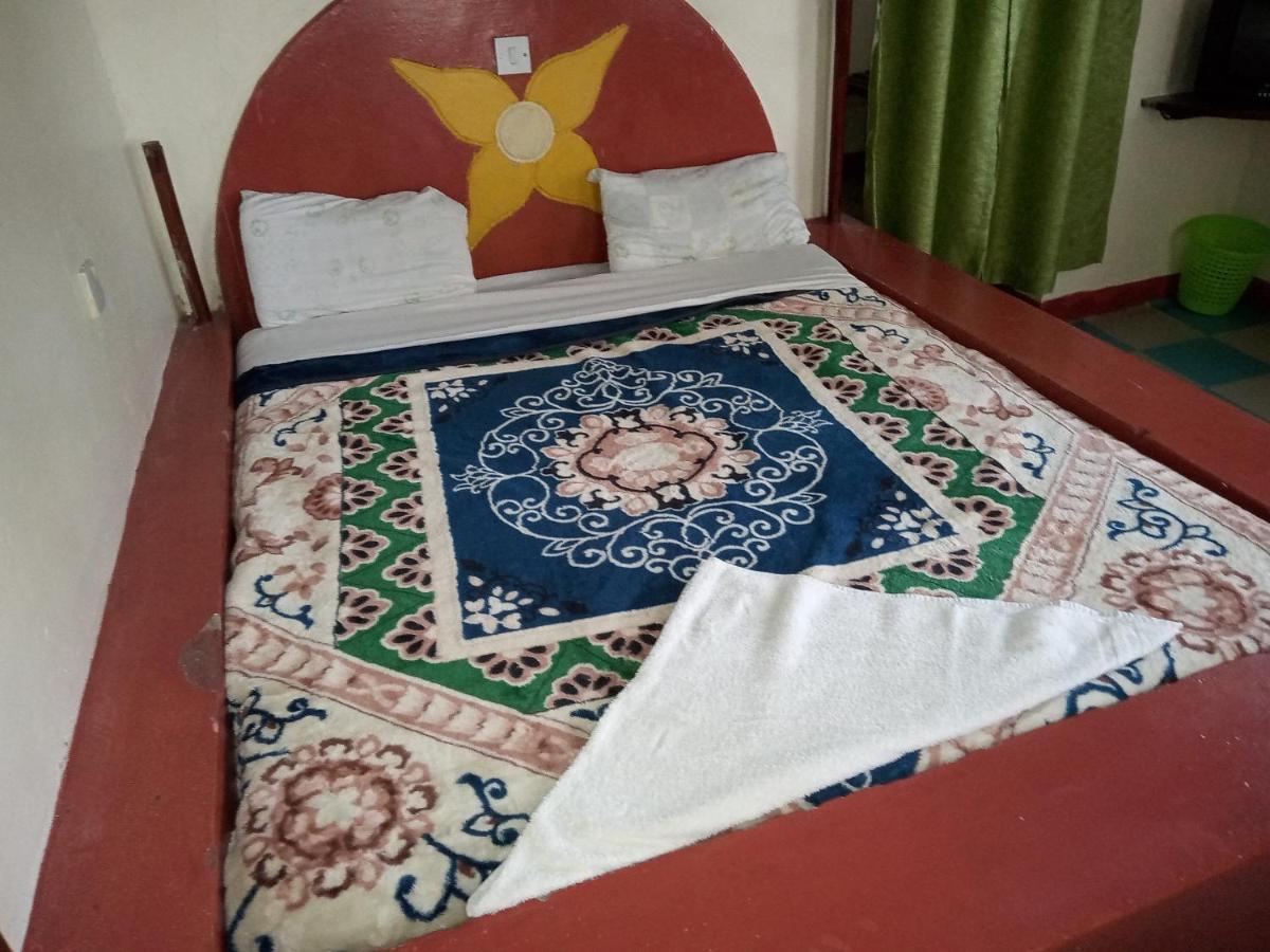 Triple Eden Resort - Найваша Екстериор снимка