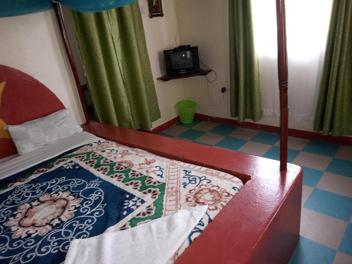 Triple Eden Resort - Найваша Екстериор снимка